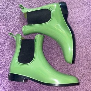 Low cut green rain boots